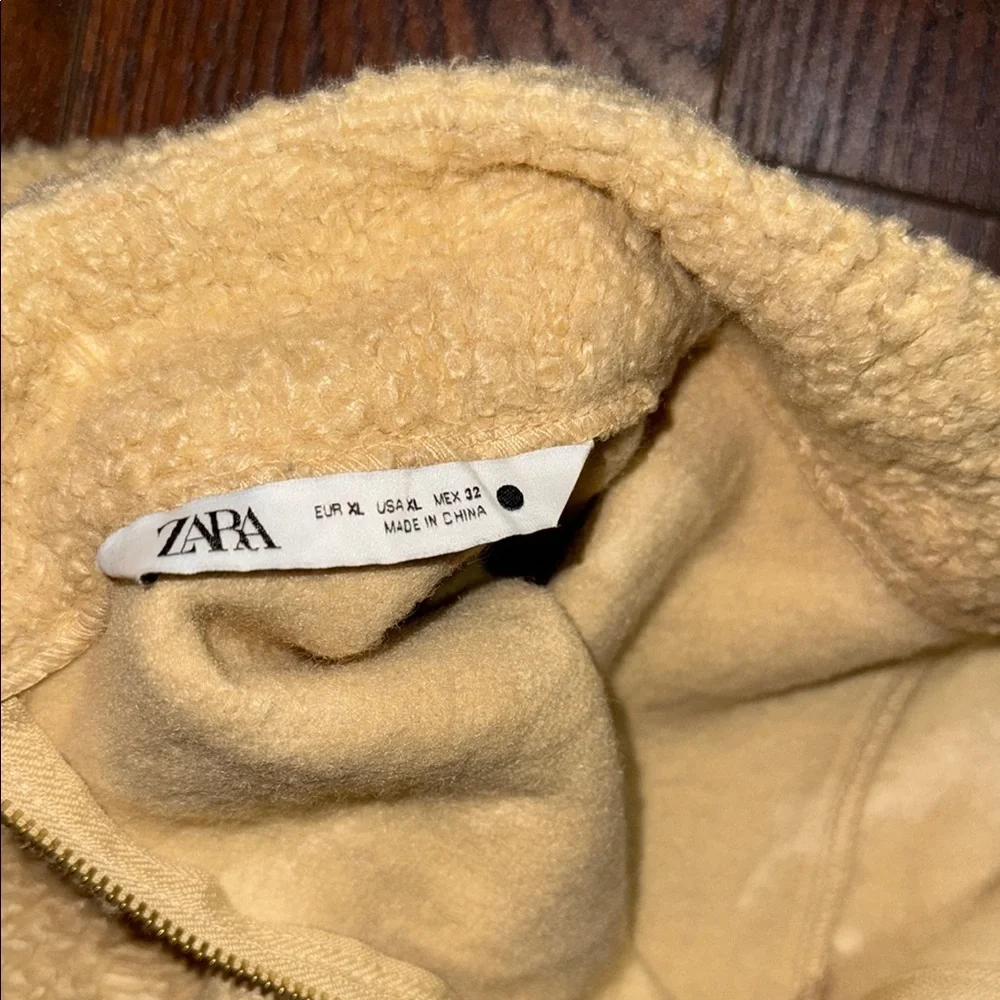 𝐙𝐀𝐑𝐀 Fleece•••Size XL - Picture 8 of 14